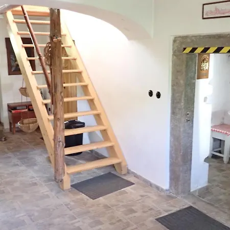 Renovovana V Podjestedi * Kryštofovo Údolí